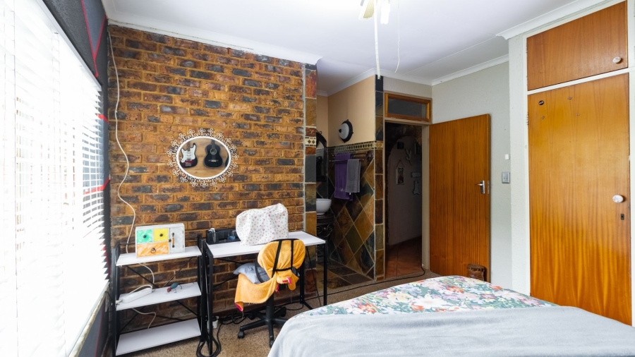 5 Bedroom Property for Sale in Cashan North West